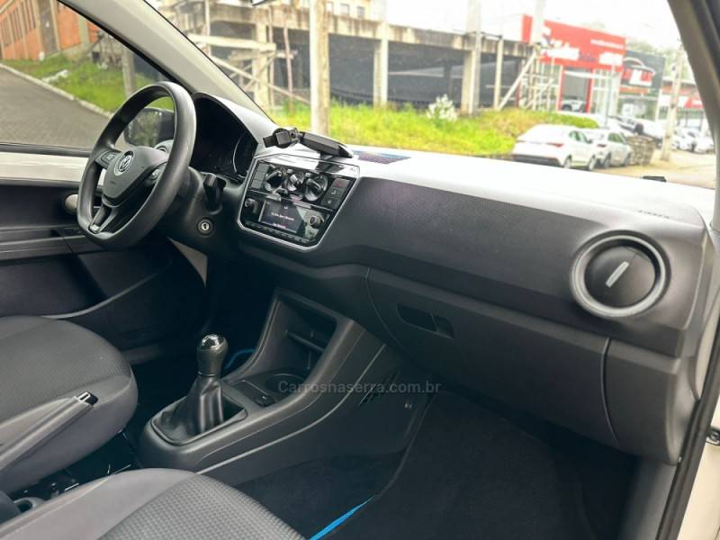 VOLKSWAGEN - UP - 2020/2020 - Branca - R$ 68.900,00