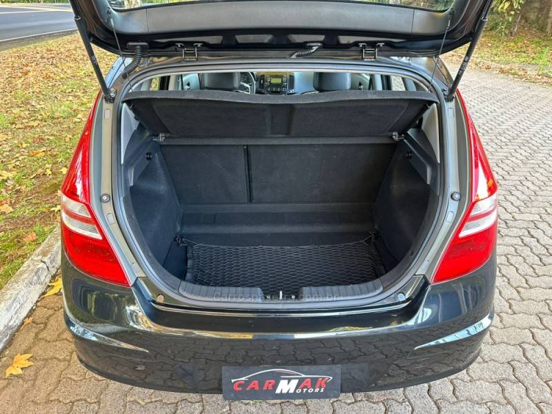 HYUNDAI - I30 - 2009/2010 - Preta - R$ 49.900,00
