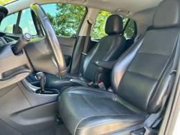 CHEVROLET - TRACKER - 2018/2019 - Branca - R$ 95.900,00