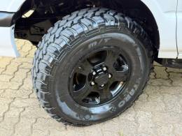 CHEVROLET - S10 - 2000/2000 - Branca - R$ 65.900,00