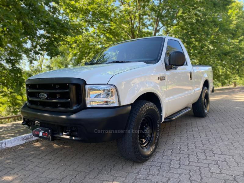 FORD - F-250 - 2001/2001 - Branca - R$ 139.900,00