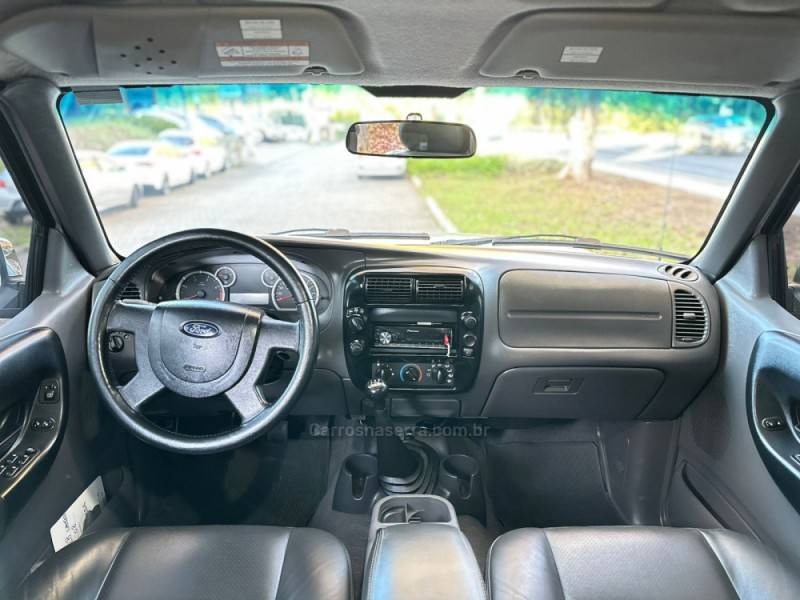 FORD - RANGER - 2008/2008 - Prata - R$ 109.900,00