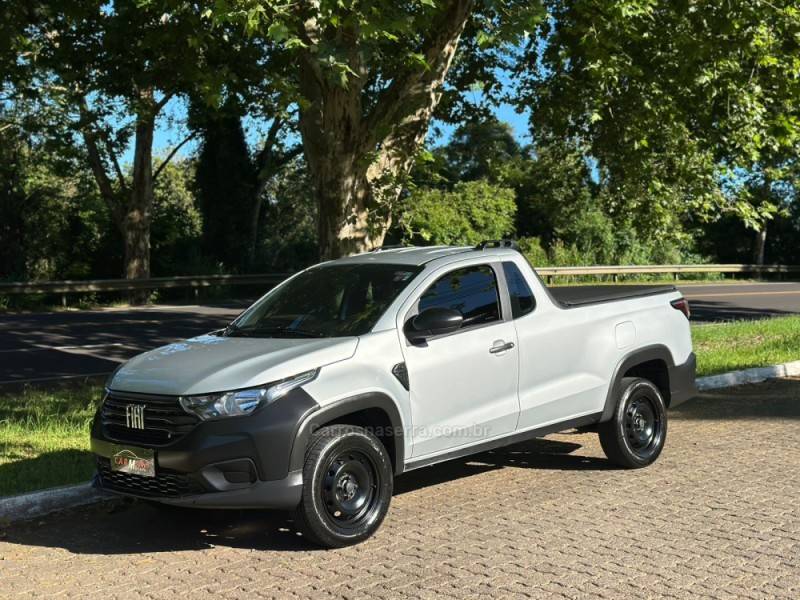 FIAT - STRADA - 2023/2024 - Prata - R$ 83.900,00
