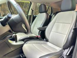 CHEVROLET - TRACKER - 2015/2016 - Branca - R$ 74.900,00