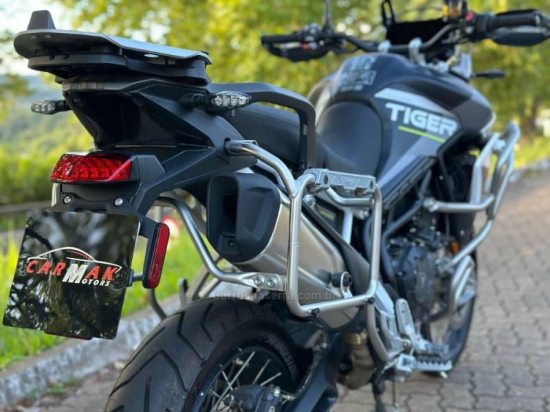 TRIUMPH - TIGER 900 RALLY ARAGÓN - 2023/2024 - Preta - R$ 72.900,00
