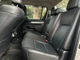TOYOTA - HILUX - 2017/2017 - Prata - R$ 175.900,00