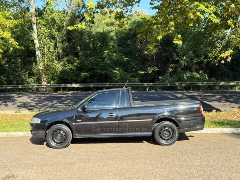 VOLKSWAGEN - SAVEIRO - 2009/2010 - Preta - R$ 39.900,00