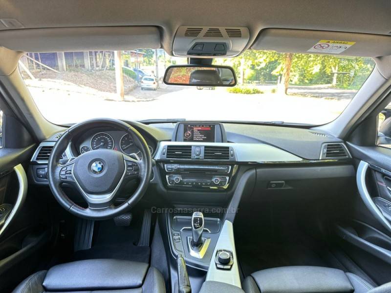 BMW - 320I - 2016/2017 - Branca - R$ 125.900,00