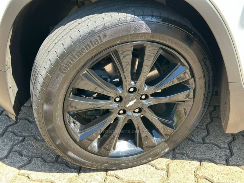 CHEVROLET - TRACKER - 2018/2019 - Branca - R$ 95.900,00