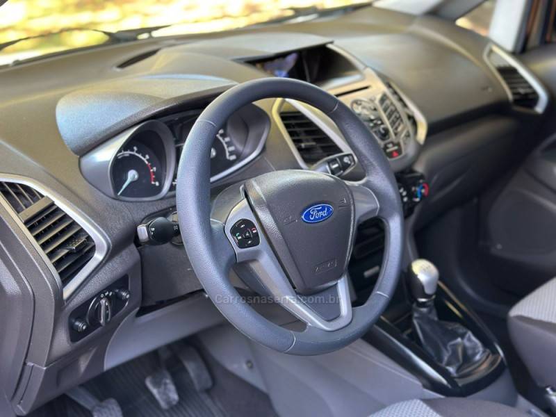 FORD - ECOSPORT - 2014/2014 - Prata - R$ 59.900,00
