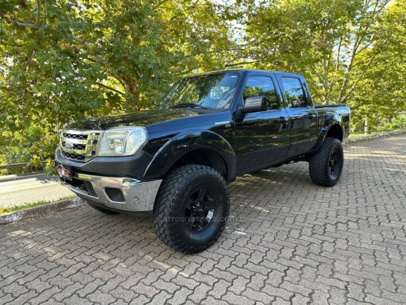 FORD - RANGER - 2011/2011 - Preta - R$ 99.900,00