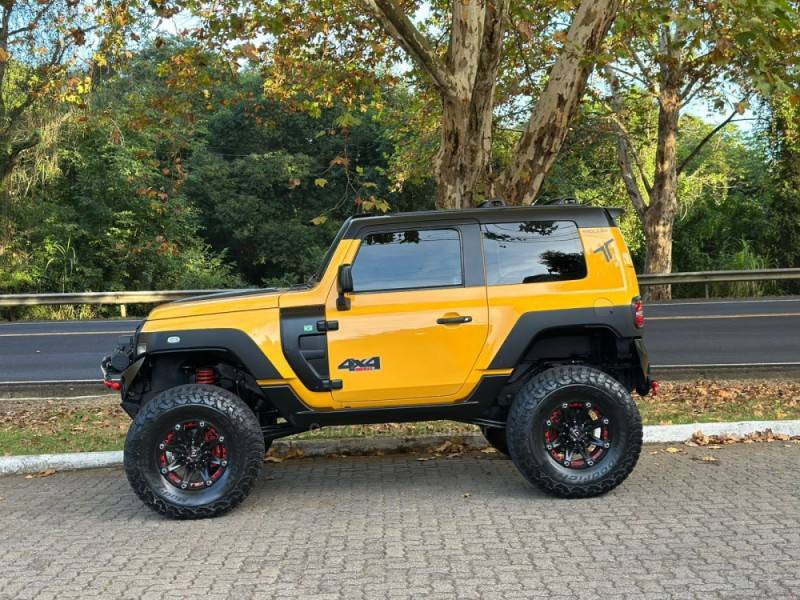 TROLLER - T4 - 2015/2016 - Amarela - R$ 229.900,00
