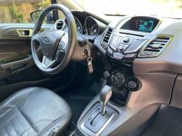 FORD - FIESTA - 2016/2017 - Preta - R$ 59.900,00