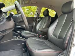 HYUNDAI - HB20X - 2014/2015 - Branca - R$ 62.900,00