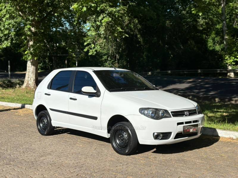 FIAT - PALIO - 2012/2012 - Branca - R$ 32.900,00