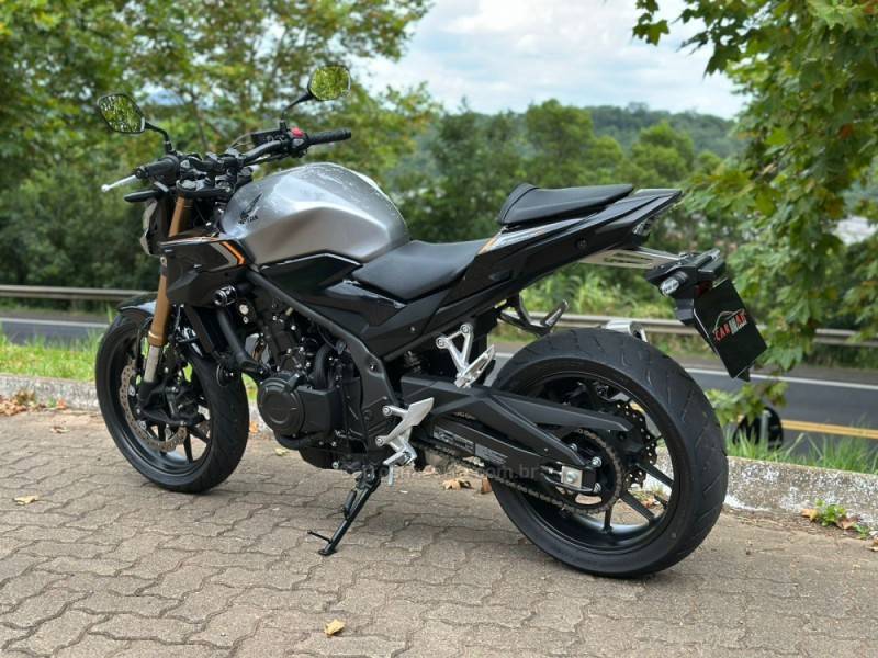 HONDA - CB 500F - 2022/2023 - Cinza - R$ 42.900,00