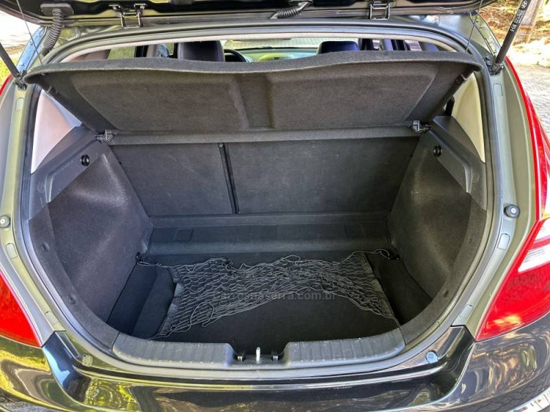 HYUNDAI - I30 - 2009/2010 - Preta - R$ 52.900,00