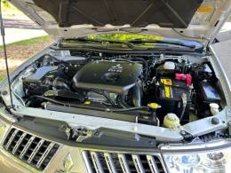 MITSUBISHI - PAJERO DAKAR - 2013/2013 - Prata - R$ 119.900,00