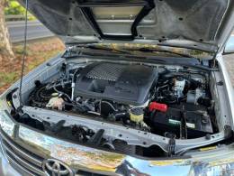 TOYOTA - HILUX SW4 - 2014/2014 - Prata - R$ 149.900,00