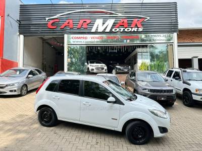 FORD - FIESTA - 2012/2013 - Branca - R$ 34.900,00