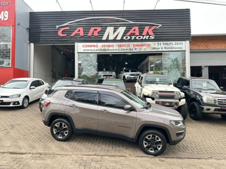 JEEP - COMPASS - 2017/2017 - Cinza - R$ 107.900,00