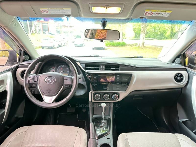 TOYOTA - COROLLA - 2019/2019 - Branca - R$ 95.900,00