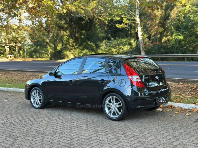 HYUNDAI - I30 - 2009/2010 - Preta - R$ 49.900,00