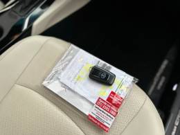 TOYOTA - COROLLA - 2021/2022 - Branca - R$ 146.900,00