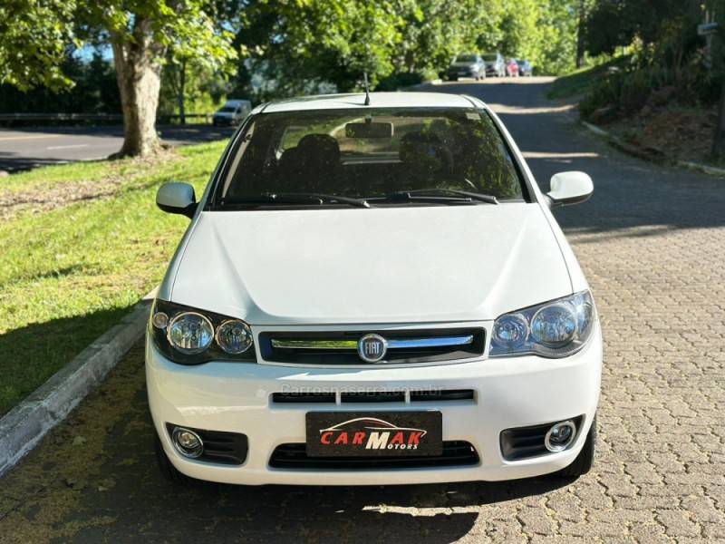 FIAT - PALIO - 2012/2012 - Branca - R$ 32.900,00