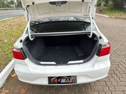 VOLKSWAGEN - VOYAGE - 2017/2018 - Branca - R$ 53.900,00