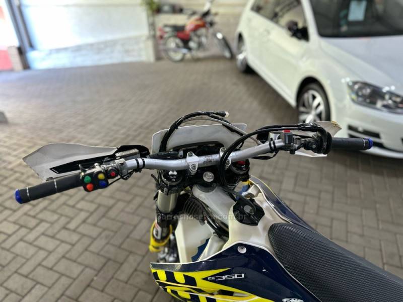 HUSQVARNA - FE - 2015/2015 - Branca - R$ 40.900,00