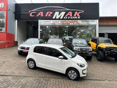 VOLKSWAGEN - UP - 2015/2016 - Branca - R$ 52.900,00