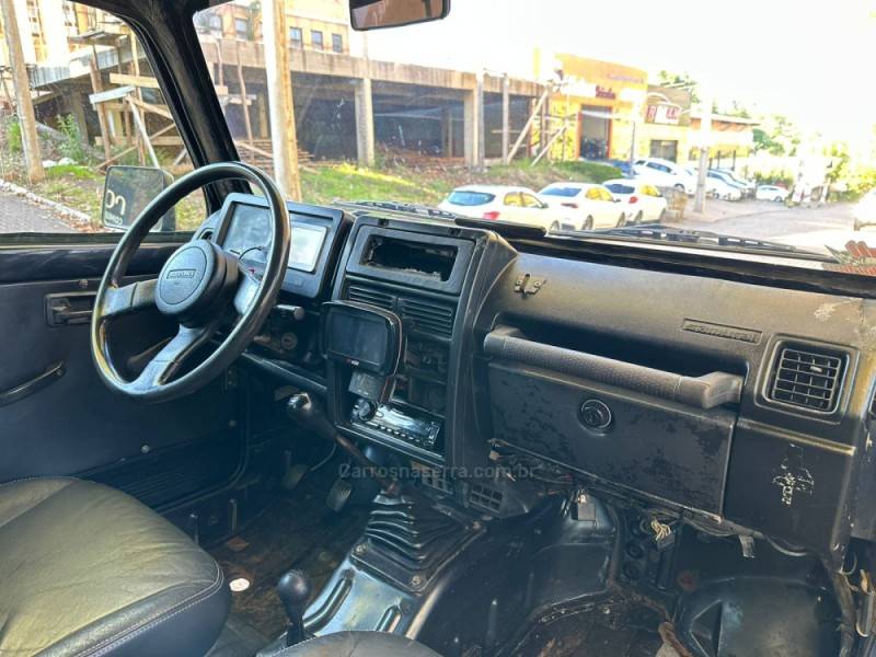 SUZUKI - SAMURAI - 1994/1995 - Cinza - R$ 48.900,00