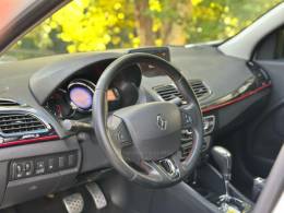 RENAULT - FLUENCE - 2015/2016 - Branca - R$ 72.900,00