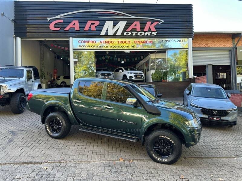 MITSUBISHI - L200 TRITON - 2014/2015 - Verde - R$ 129.900,00