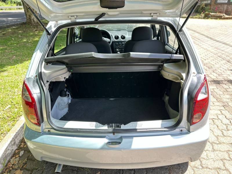 CHEVROLET - CELTA - 2010/2010 - Prata - R$ 29.900,00