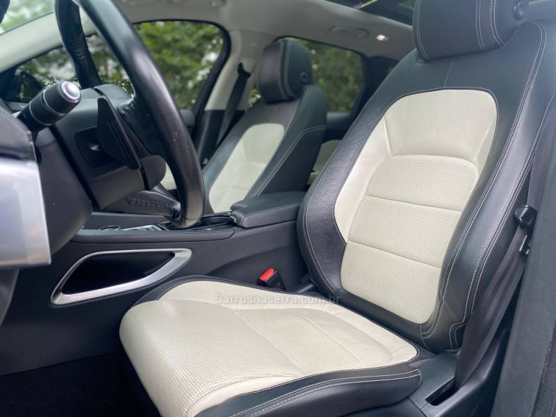 JAGUAR - F-PACE - 2016/2017 - Branca - R$ 189.900,00