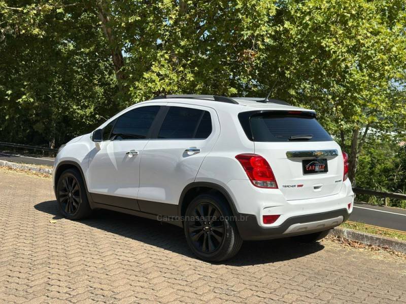 CHEVROLET - TRACKER - 2018/2019 - Branca - R$ 95.900,00