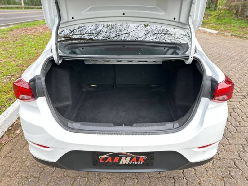 CHEVROLET - ONIX - 2022/2023 - Branca - R$ 78.900,00