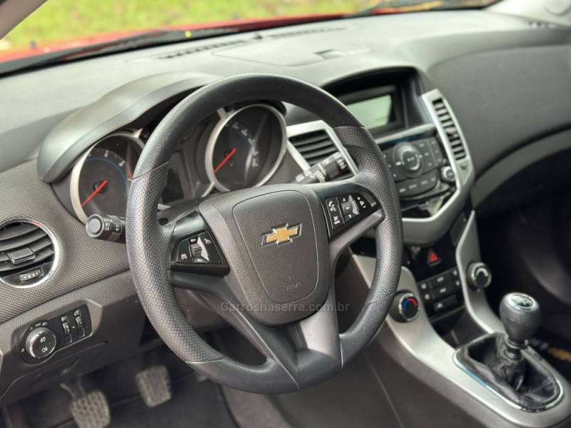 CHEVROLET - CRUZE - 2015/2015 - Vermelha - R$ 69.900,00
