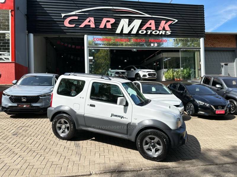 SUZUKI - JIMNY - 2015/2016 - Branca - R$ 78.900,00