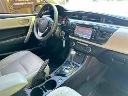 TOYOTA - COROLLA - 2016/2017 - Prata - R$ 94.900,00