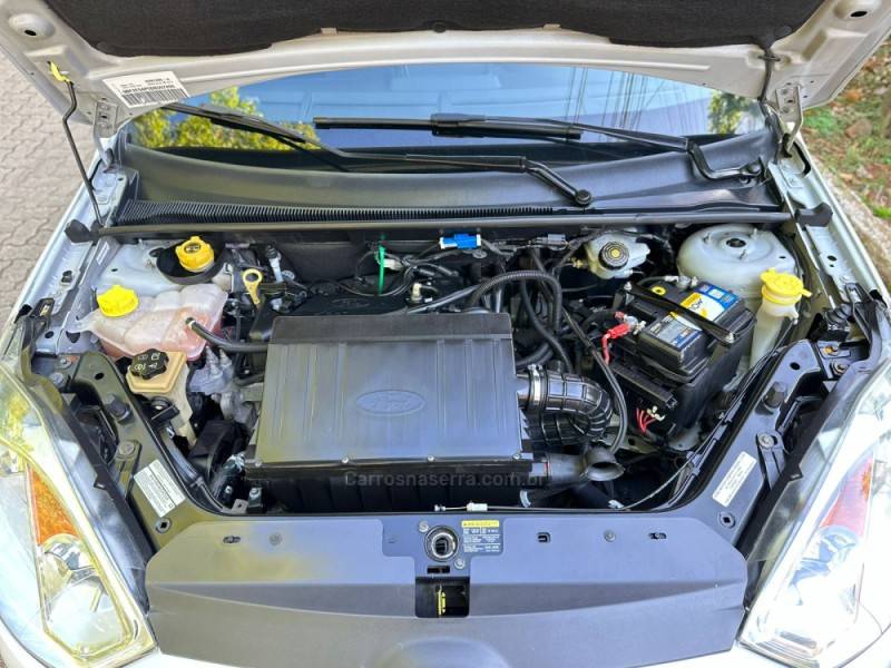 FORD - FIESTA - 2012/2013 - Branca - R$ 35.900,00