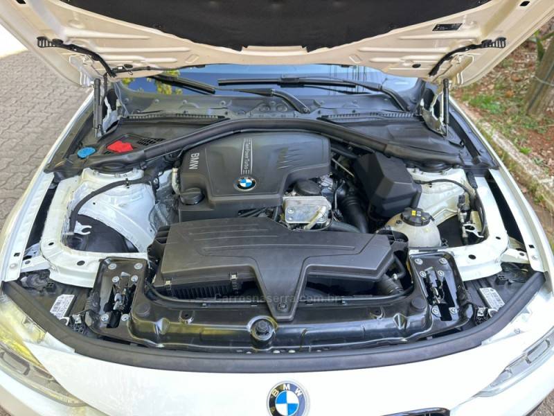 BMW - 320I - 2016/2017 - Branca - R$ 125.900,00