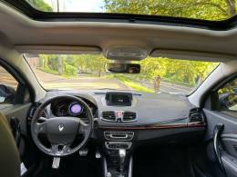 RENAULT - FLUENCE - 2015/2016 - Branca - R$ 72.900,00
