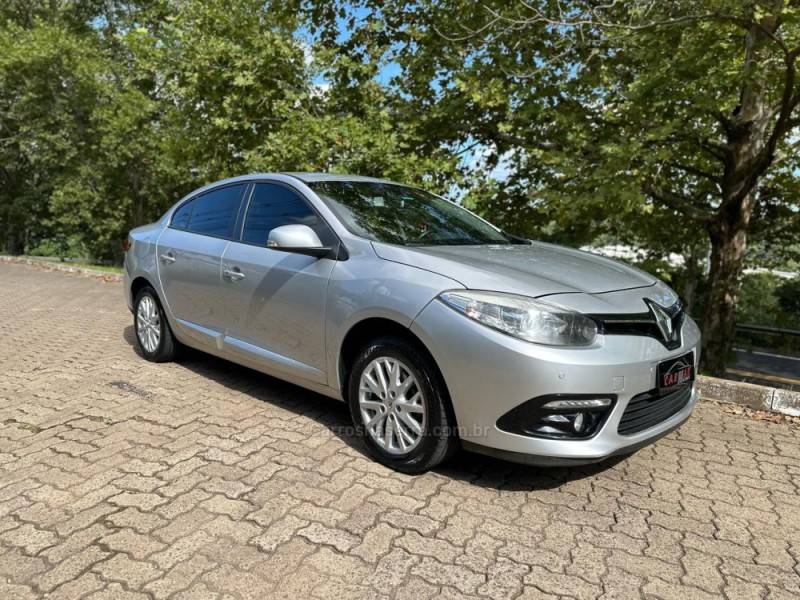 RENAULT - FLUENCE - 2014/2015 - Prata - R$ 41.900,00