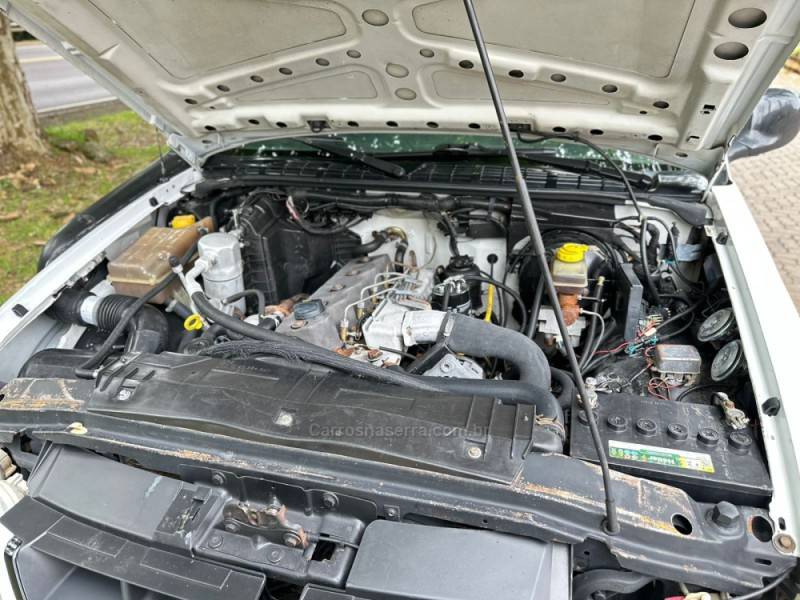 CHEVROLET - S10 - 2000/2000 - Branca - R$ 65.900,00