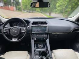JAGUAR - F-PACE - 2016/2017 - Branca - R$ 189.900,00